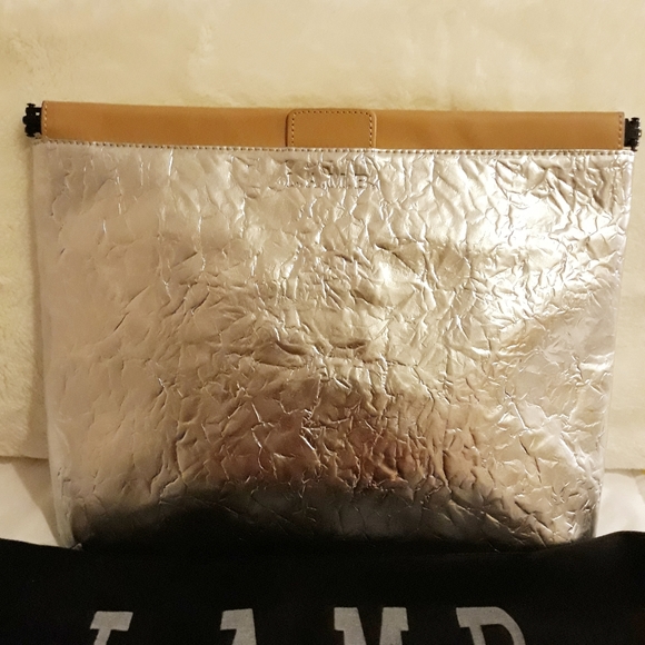 The Fallon Clutch - Picture 4 of 12